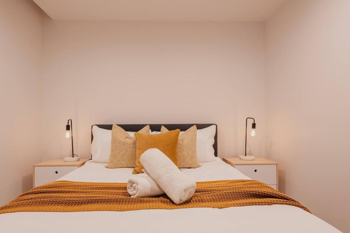Serene Spaces On Tuam - 2 Bedroom Apartment Christchurch Exterior photo